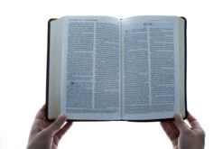 LIV: Living Bible – Paraphrased -Book Store 100 0007 4