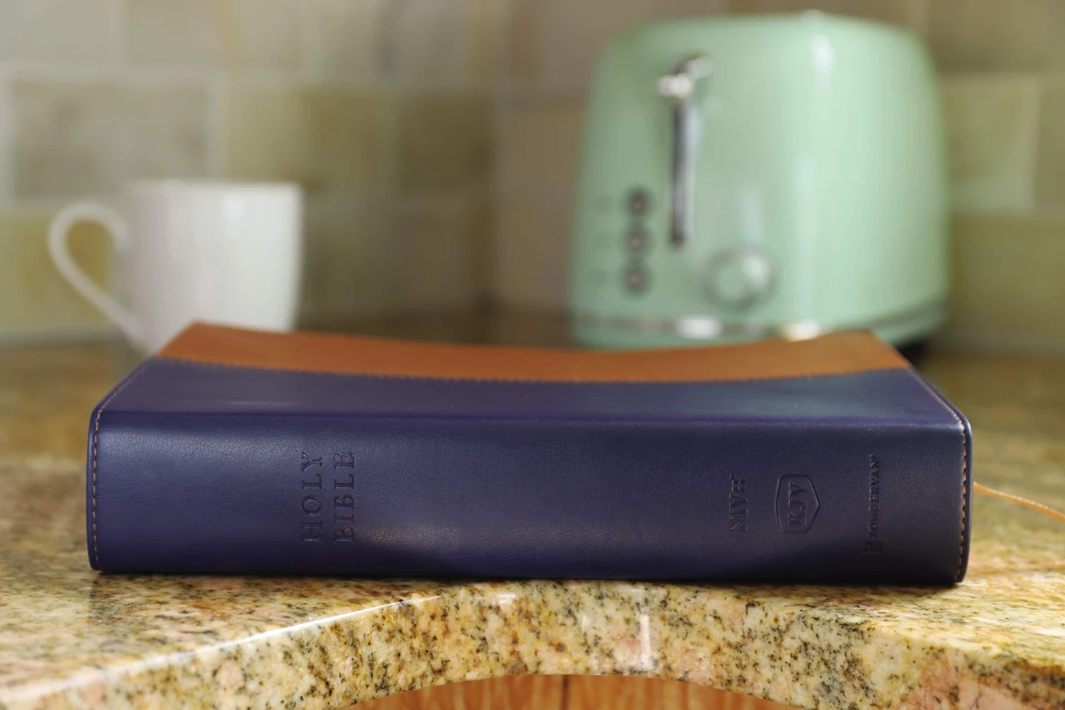 NIV & KJV Side-By-Side Bible/Large Print-Navy/Tan Duo-Tone 4 NIV & KJV Side-By-Side Bible/Large Print-Navy/Tan Duo-Tone - Image 4