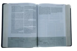 KJV Study Bible, Full-Color, Navy Leathertouch -Book Store 206 0172 3