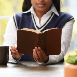 NKJV Compact Bible, MacLaren Series, Leathersoft, Brown, Comfort Print 7 NKJV Compact Bible, MacLaren Series, Leathersoft, Brown, Comfort Print -Book Store 211 0240 3