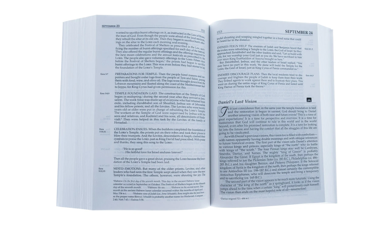 NLT The Daily Bible -Paperback 5 NLT The Daily Bible -Paperback - Image 5