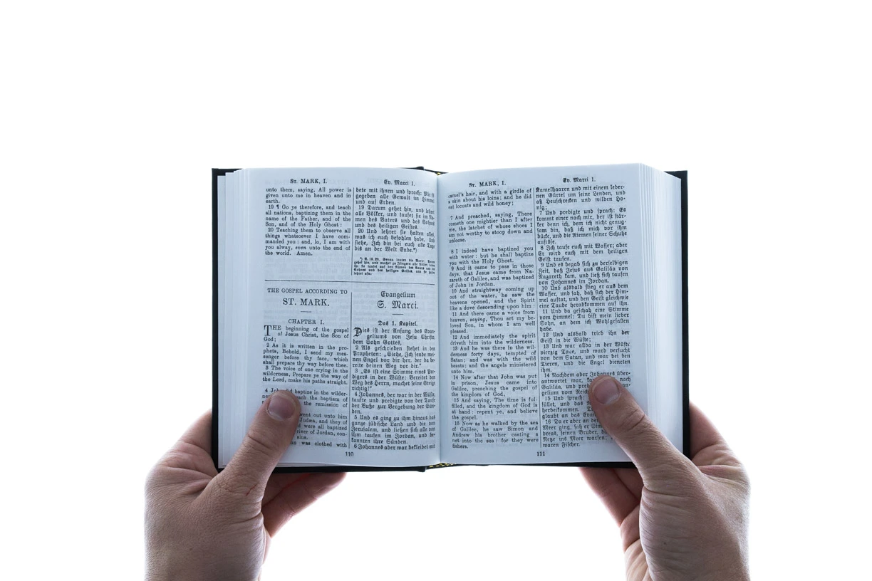 English/German New Testament 4 3/4 X 6 1/4 X 1 5/8 -Hardcover 2 English/German New Testament 4 3/4 X 6 1/4 X 1 5/8 -Hardcover - Image 2