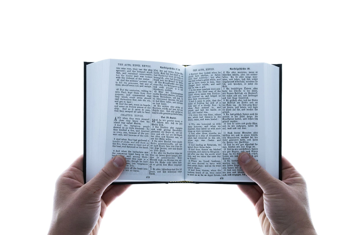 English/German New Testament 4 3/4 X 6 1/4 X 1 5/8 -Hardcover 3 English/German New Testament 4 3/4 X 6 1/4 X 1 5/8 -Hardcover - Image 3